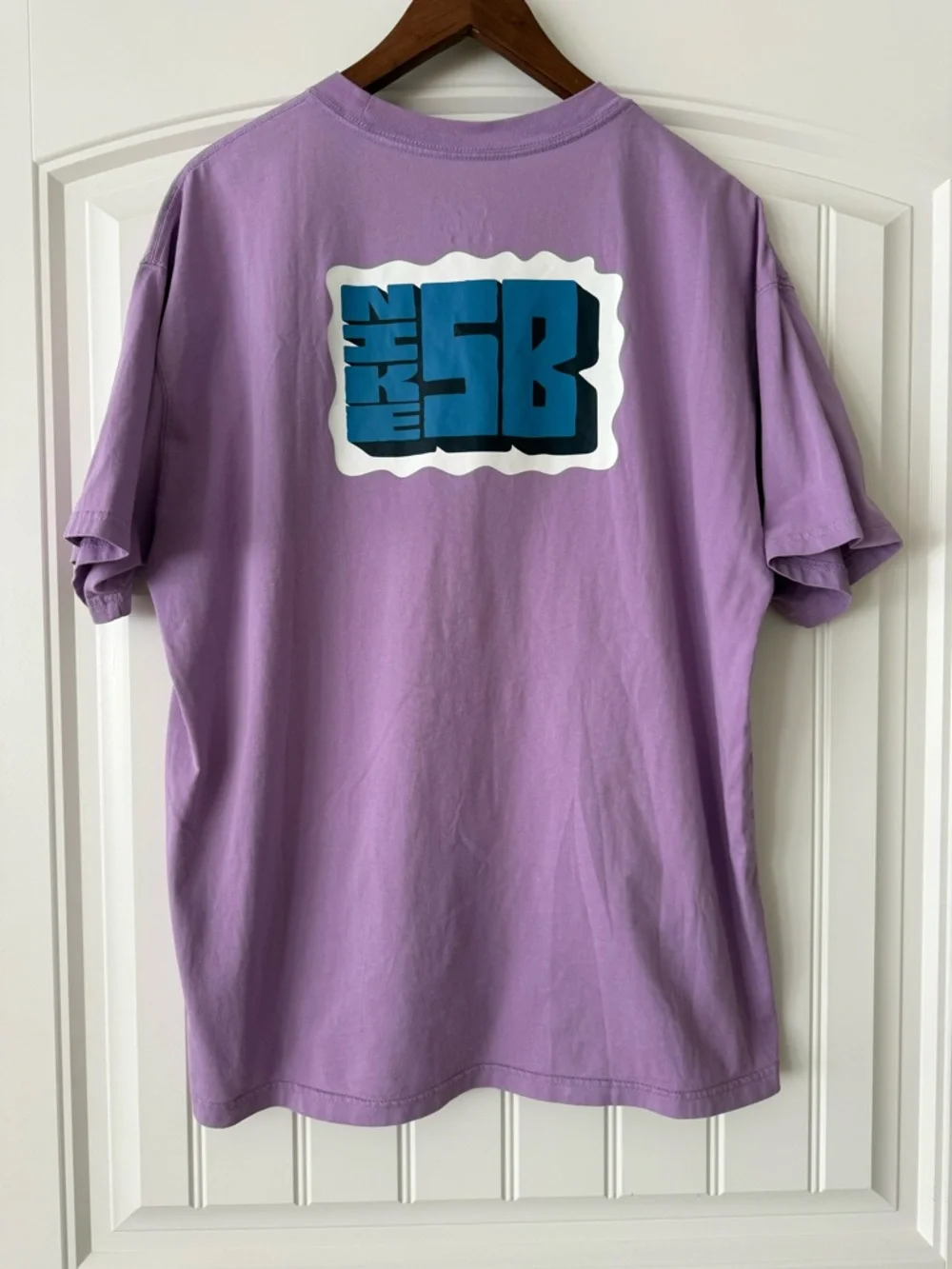 Nike SB Skate T-Shirt. Purple. Loose Fit Large. - Picture 8 of 9
